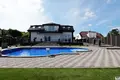 5 room house 200 m² Ueroem, Hungary