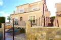 3-Schlafzimmer-Villa 150 m² Torrevieja, Spanien