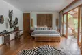 villa de 7 chambres 1 999 m² Kerobokan, Indonésie
