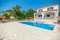 Villa de 4 dormitorios 170 m² Porec, Croacia