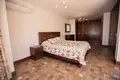 6-Schlafzimmer-Villa 1 500 m² Arona, Spanien