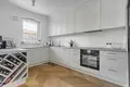 Mieszkanie 3 pokoi 77 m² Warszawa, Polska