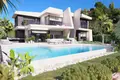 4-Schlafzimmer-Villa 336 m² Calp, Spanien