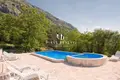 Mansion 7 bedrooms 300 m² Morinj, Montenegro