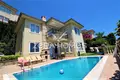 4 room villa 220 m² in Mahmutlar, Turkey