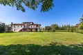 7 bedroom villa 1 000 m² Desenzano del Garda, Italy