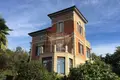 Вилла 450 м² Verbania, Италия
