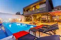 5-Schlafzimmer-Villa 400 m² Kalkan, Türkei