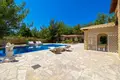 4 bedroom Villa 400 m² Souni–Zanatzia, Cyprus