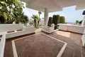 Villa de 4 dormitorios 244 m² Estepona, España