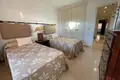 Mieszkanie 2 pokoi 130 m² Marbella, Hiszpania