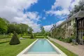 Castle 6 bedrooms 600 m² Lisieux, France