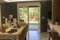 Villa de 4 dormitorios 240 m², Todos los paises