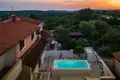 villa de 5 chambres 210 m² Grad Pula, Croatie