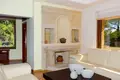 8 bedroom House 650 m² Moniatis, Cyprus