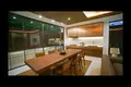 Villa de 4 dormitorios 300 m² Kerobokan Kelod, Indonesia