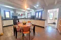 5-Schlafzimmer-Villa 385 m² lAlfas del Pi, Spanien