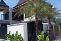 Villa de tres dormitorios 182 m² Thalang, Tailandia