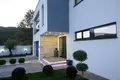 Villa de 4 dormitorios 300 m² Pobrde, Montenegro