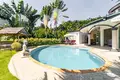Villa de tres dormitorios 190 m² Sakhu, Tailandia