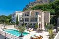 Casa 15 habitaciones 374 m² Montenegro, Montenegro