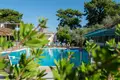 Hotel 1 056 m² in Skala Rachoniou, Greece