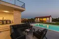 3 bedroom house 290 m² Brtonigla, Croatia