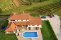 Villa de 4 dormitorios 210 m² Rabac, Croacia