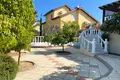 Villa Fully furnished 5-bedroom villa 200 m² 150 meters from the beach.