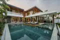 Wohnkomplex Complex of villas with swimming pools in a convenient area of Phuket, Thailand