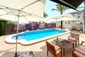 4 bedroom Villa 141 m² Torrevieja, Spain
