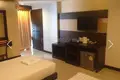 Propiedad comercial 144 m² en Pa Tong, Tailandia