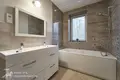 Dom wolnostojący 5 pokojów 271 m² Ratomka, Białoruś