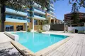 Mieszkanie 4 pokoi 180 m² Społeczność St. Tychon, Cyprus