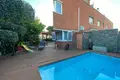 Townhouse 4 bedrooms 236 m² Castelldefels, Spain