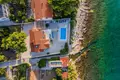 Villa de 4 dormitorios 180 m² Splitska, Croacia