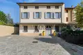 Wohnung 11 Zimmer 550 m² Asola, Italien