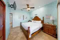 2 bedroom condo 129 m² West Bay, Honduras