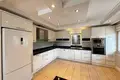 Mieszkanie 5 pokojów 280 m² Incekum, Turcja