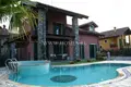 Villa 2 Schlafzimmer 275 m² Arona, Italien