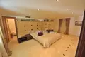 6-Schlafzimmer-Villa 497 m² Marbella, Spanien