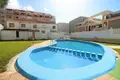 Bungalow z 2 sypialniami 65 m² Torrevieja, Hiszpania