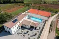 Villa de 4 dormitorios 435 m² Umag, Croacia