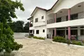 Casa 6 habitaciones  en Haatso, Ghana