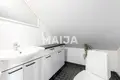 2 bedroom house 106 m² Maentsaelae, Finland