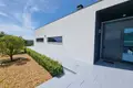 3 bedroom villa 253 m² Quelfes, Portugal