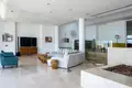 Casa 6 habitaciones 1 740 m² Abu Dabi, Emiratos Árabes Unidos