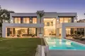 villa de 5 dormitorios 649 m² Benahavis, España