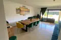 Stadthaus 3 Schlafzimmer 320 m² Estepona, Spanien