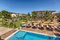 Hotel 800 m² en Skala Fourkas, Grecia